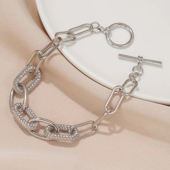 Yurman Style Madison Chain Toggle Bracelet in Silver with Pave Diamonds - Picture 4 of 9